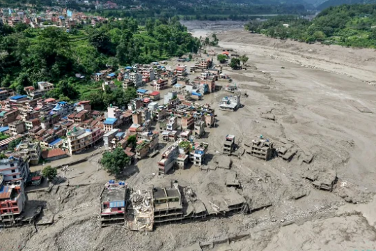 ভূমিকম্প-তুষারধসের পর নেপালে আকস্মিক বন্যা, নিহত বেড়ে ৫৫, নিখোঁজ ৪০০